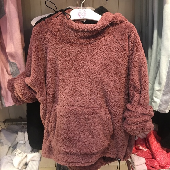 NEW VS PINK TEDDY PULLOVER SWEATER SMALL - Picture 4 of 5